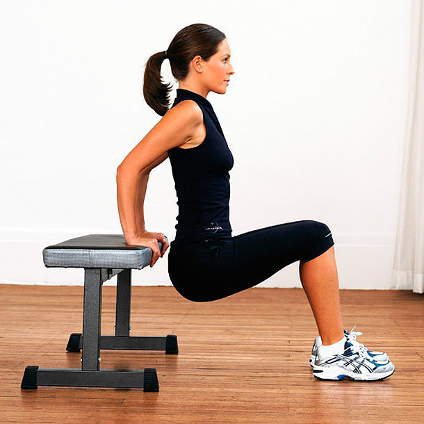 Упражнения с гантелями на трицепс можно выполнять в домашних условиях Как правильно выстроить тренировку и эффективно накачать трехглавую мышцу