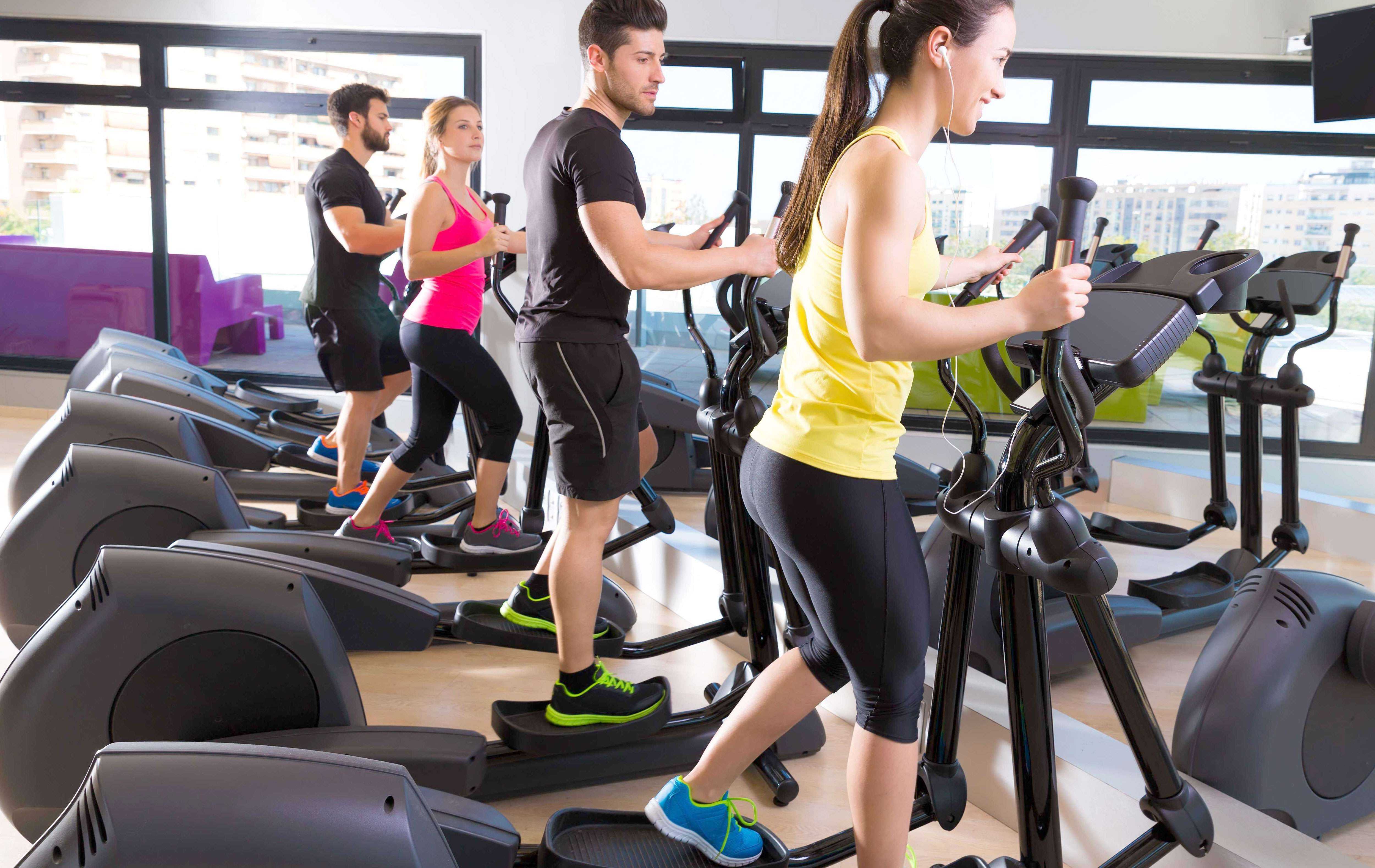 Кардио тренировка дома: 5 лучших упражнений для похудения