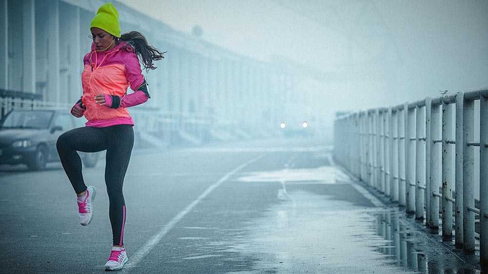 Чем полезны упражнения на улице зимой и чего стоит опасаться