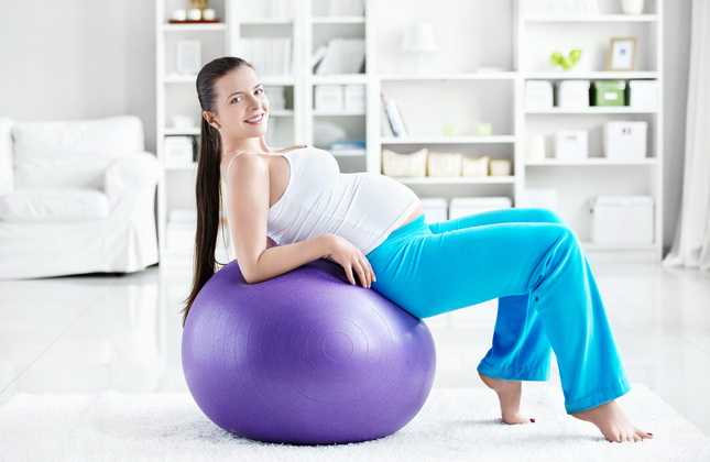Упражнения с шаром для фитнеса для похудения за месяц