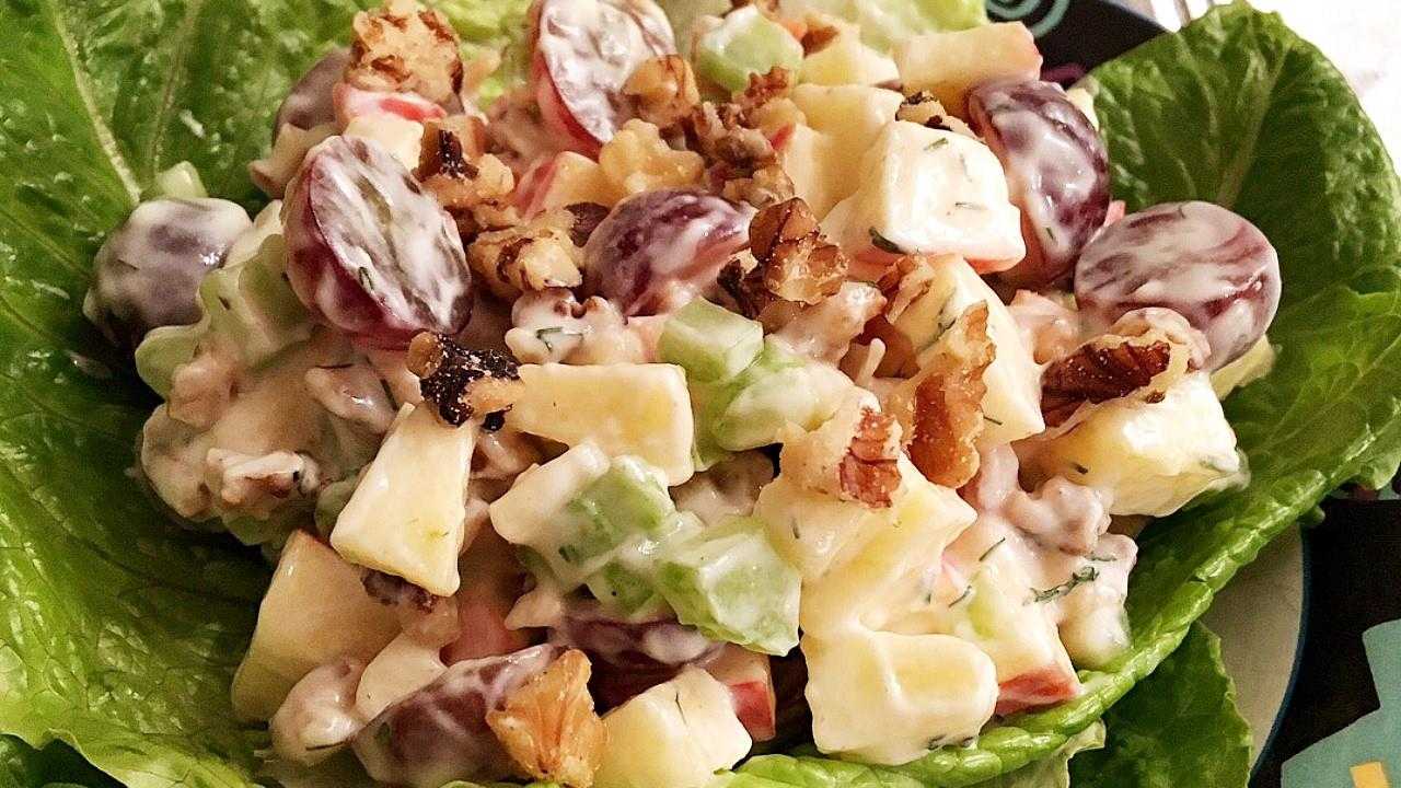 Салат с сельдереем и яблоком – диетическая закуска: рецепт с фото и видео